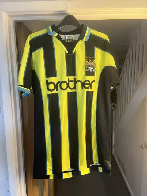 Classic Man City Football Shirt, Size L