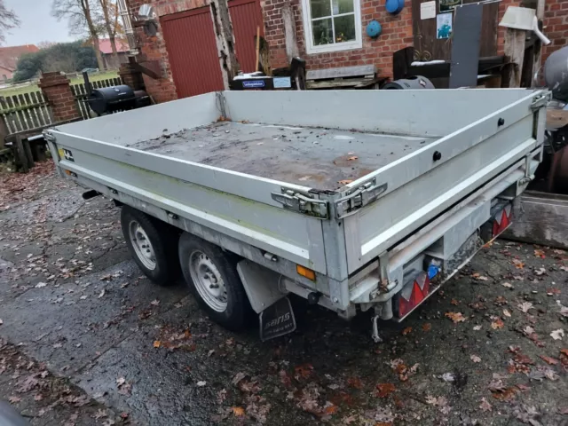 Dreiseitenkipper Saris 2700kg EZ 2010 Erste Hand Dreiseitenkipper Saris 2700kg EZ 2010 Erste Hand