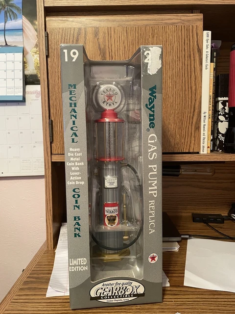 1920 Limited Edition Texaco Gearbox Wayne Gas Pump Replica Coin Bank.