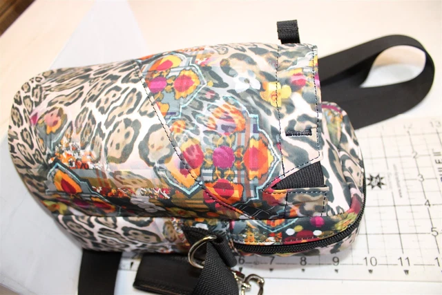 Samantha Brown NEW To Go Crossbody Travel Water Bottle Bag 2