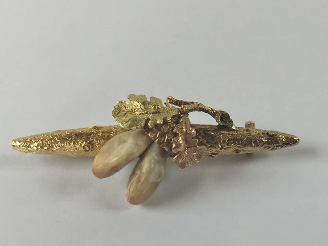 Grandel Brosche Aus Echtem Gold 333 – Jagdschmuck Mit 2 Grandeln, Eichenlaub & Eicheln, 29 X 12 Mm, Ca. 2 G, Im Geschenketui