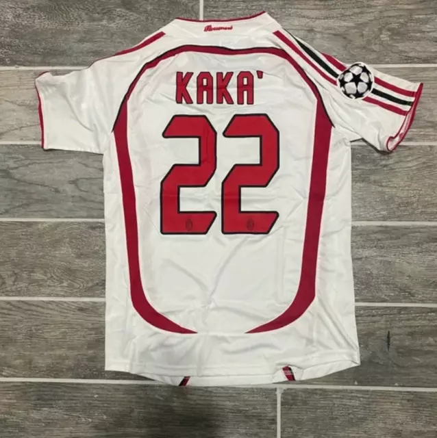 Generic Kaka#22 Retro Jersey 2005-2006 Full Patch Red and Black Colour :  : Fashion