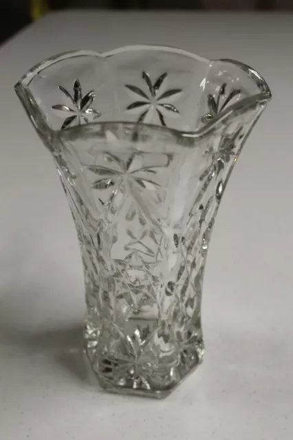 Vintage Anchor Hocking 8" Early American Prescut Glass Star of David Flower Vase