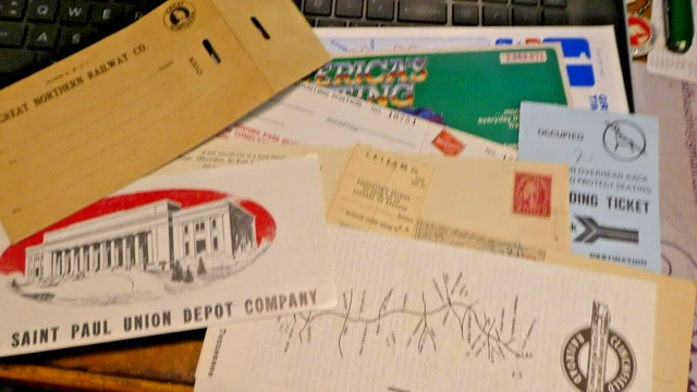 Railroad Ephemera RI, Amtrak, GN, Milw, Clinchfield, St.Paul Union Depot +Lot/10