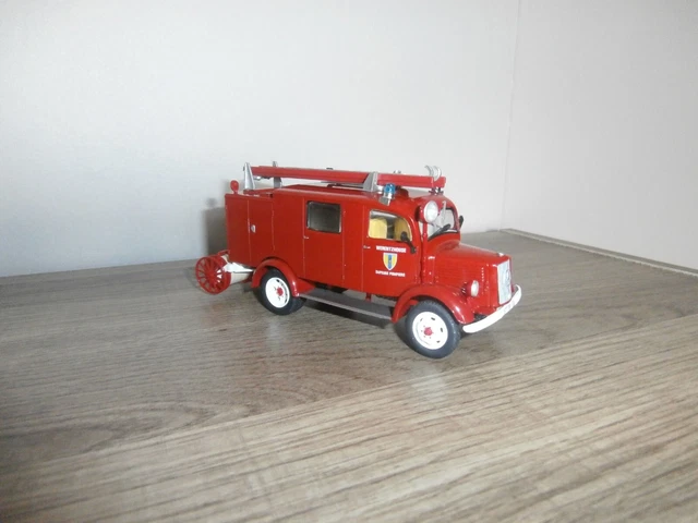 ICM 35527 – Camion De Pompiers Mercedes L1500S LF8 – Maquette Plastique 1/35
