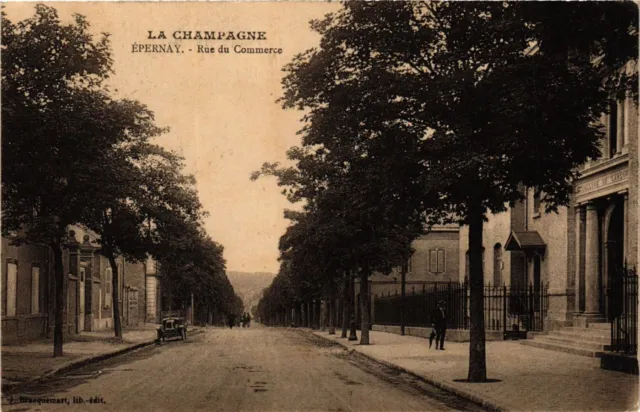 CPA La Campagne - ÉPERNAY - Rue du Commerce (742501)