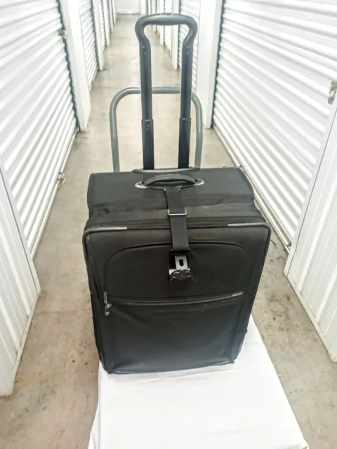 TUMI Alpha Wheeled 24" Expandable Suitcase (22024 D4)Black