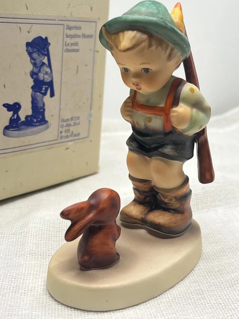 Vintage 1984 "Sensitive Hunter" Porcelain Figurine Goebel  M.J.Hummel 4" Tall