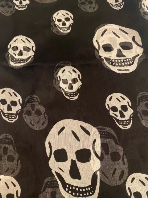 NEW Alexander McQueen Mens 100% Silk Skull Scarf Black White 104 x 120cm 2