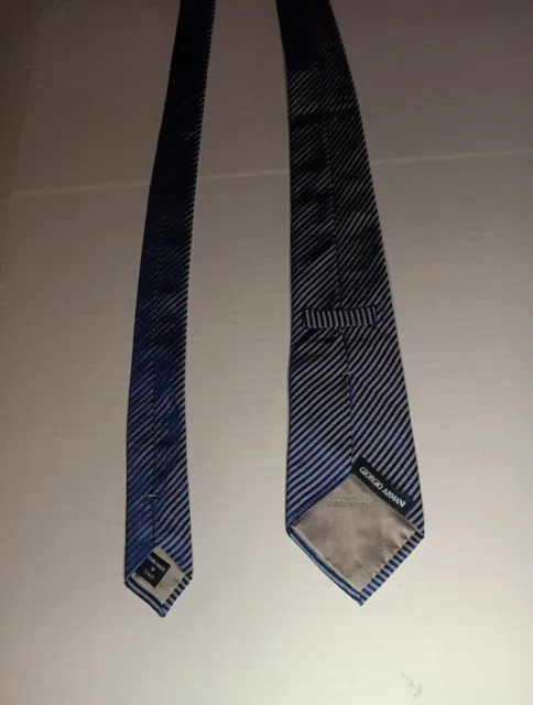 Giorgio Armani Silk Blue Tie Italy Width 3 1/2" Length 59"