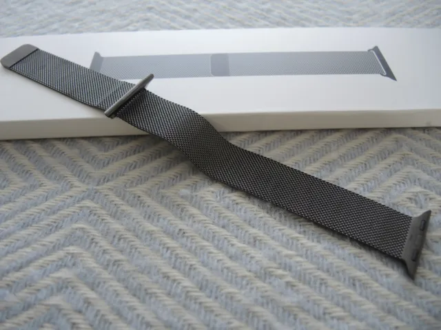 Original Apple Watch Armband Milanese Loop 40 mm Graphite Stainless Steel neuw.