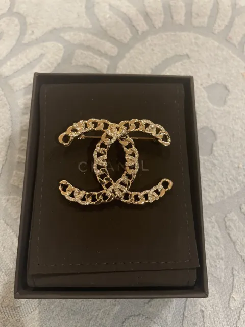 CHANEL Authentic Classic All Crystal CC Logo Brooch Pin Gold Tone with Box