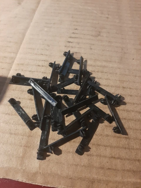 Carrera go  lot de 25 attaches rails  simple ou doubles