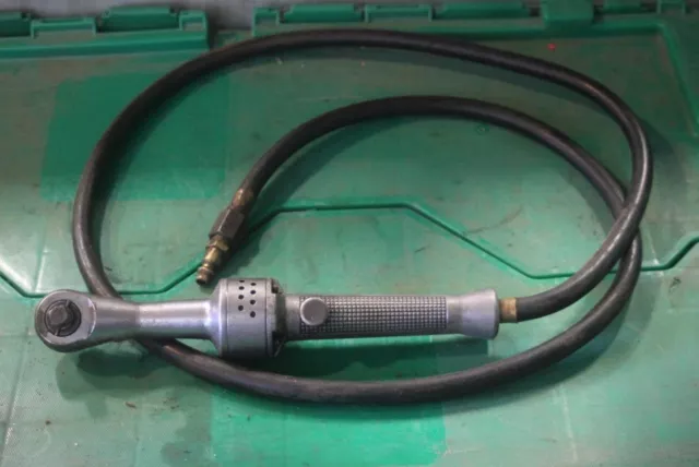 Snap-On 3/8" Air ratchet FAR70A
