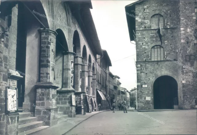 z282 cartolina montalcino piazza del popolo provincia di siena