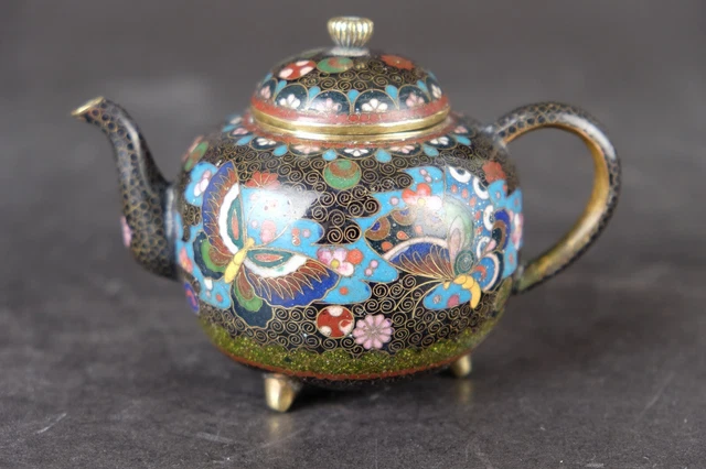 Pretty antique japanese cloisonne teapot 19th century Meiji with Butterflies
