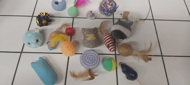 lot de jouets pour chien ou chat tbe ou neuf