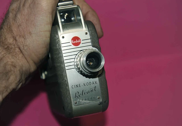 CAMERA CINE-KODAK Modèle K-16 mm-1955/1964-pour DECORATION ( ne fonctionne pas