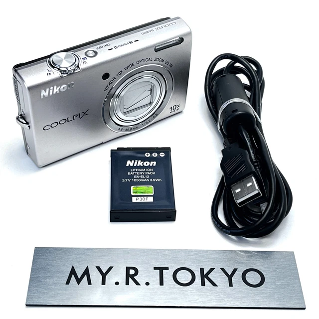 NIKON COOLPIX S6200 Silver 16.0 MP Compact Digital Camera