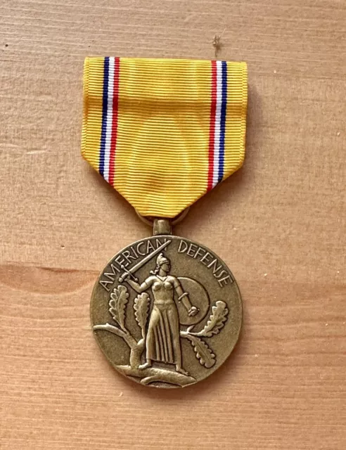 (A19-062) US Orden WWII American Defense Medal original zustand perfekt