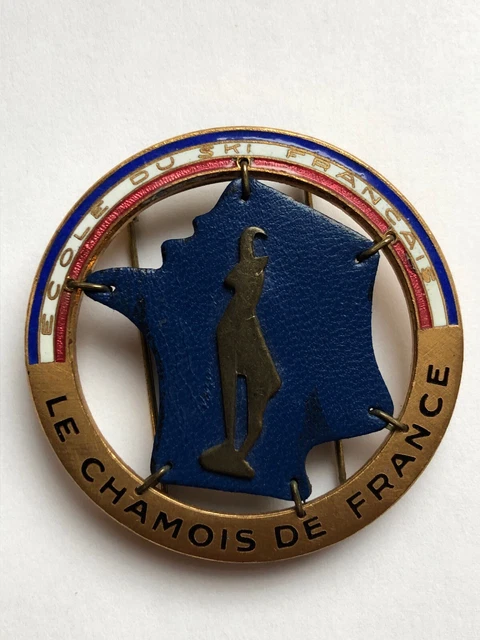 INSIGNE BROCHE BADGE de SKI  LE CHAMOIS DE