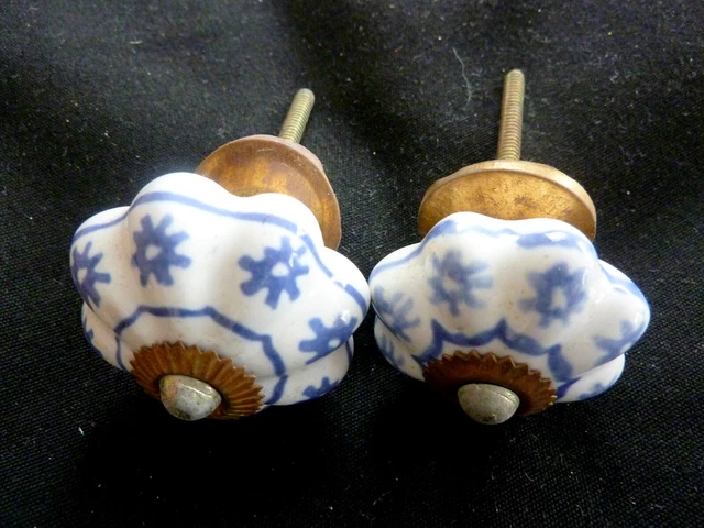 2 Boutons Porcelaine - anciens - Artisanal Poignée Porte Tiroir Placard Armoire