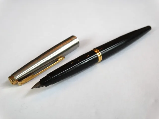 Parker 45 Fountain Pen In Black & Lustraloy Cap With Gold Plated Trim Nib F Size 4