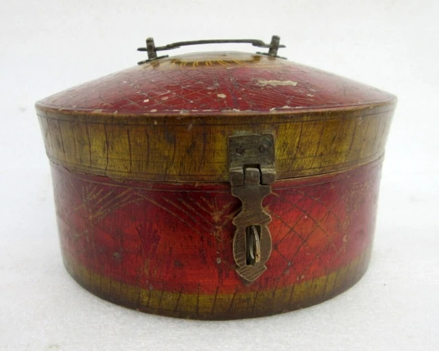 Antique Collectible Hand Carved Wooden Fine Lacquer Painted Beautiful Round Box