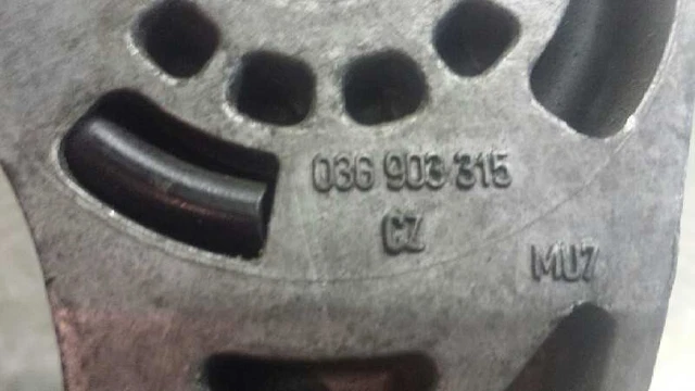 03G903315 galet tendeur pour AUDI A3 2.0 TDI 2003 136824 3