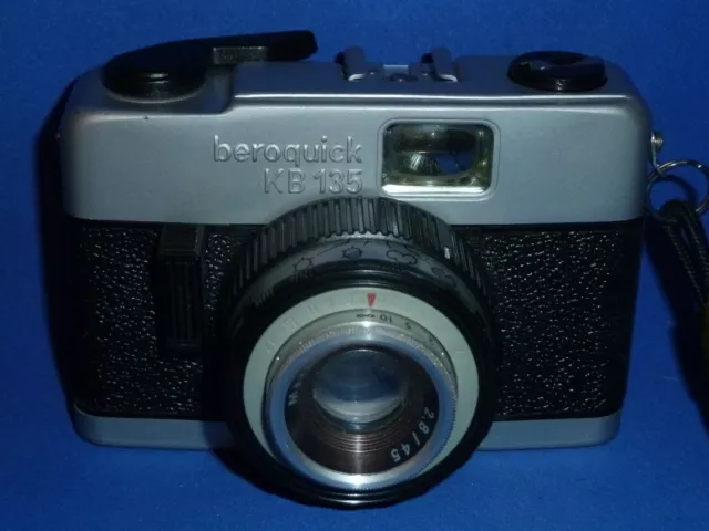 Kleinbildkamera-Beroquick KB 135 Kamera-Objektiv:Meritar-1:2,8/45 mm.DDR.BJ.1977