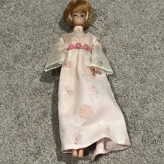 VTG Barbie Midge Doll Blonde Hair Bubblecut 1962 Mattel Blue Eyes