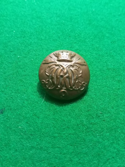 9Th Lancers Button   Victorian  Crown