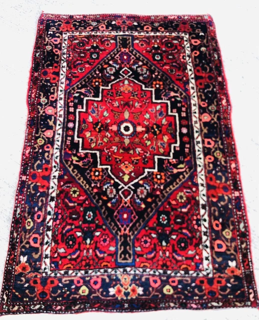 Tapis d'Orient Noir en Laine Douce