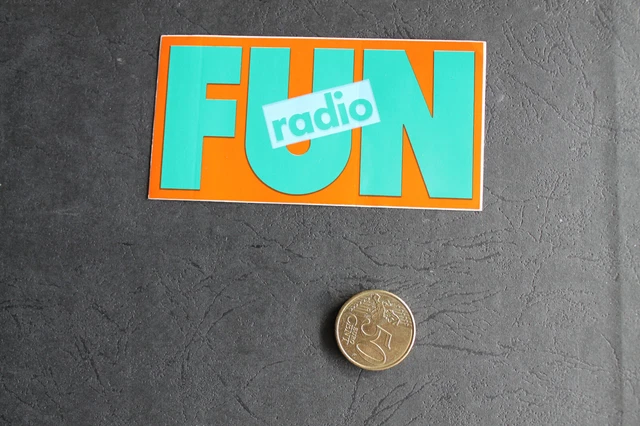 AUTOCOLLANT FUN RADIO ANGOULÊME EUR 3,00 - FR