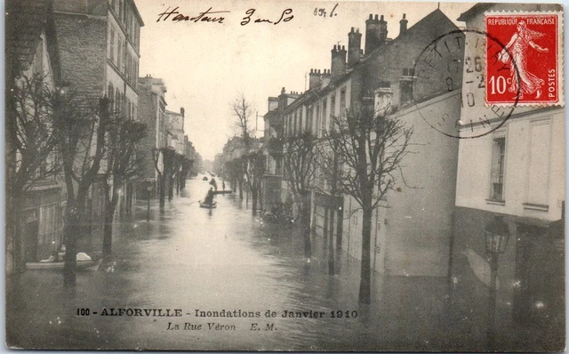 94 ALFORTVILLE - la rue veron pendant la crue de 1910