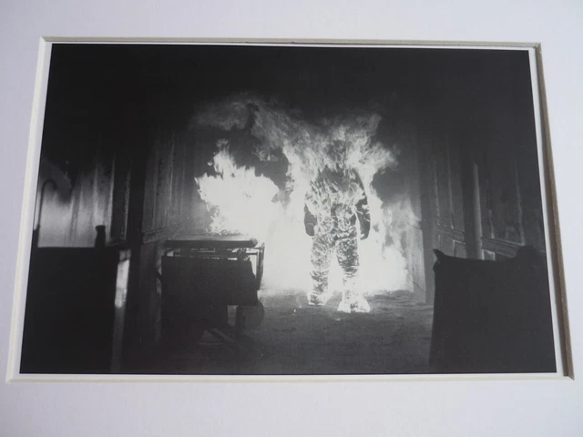 A4 poster ready frame White mount Rare halloween II 1 1981 michael MYERS on FIRE A4 poster ready frame White mount Rare halloween II 1 1981 michael MYERS on FIRE