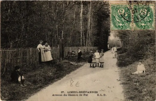 CPA LIMEIL-BRÉVANNES Avenue du Chemin de Fer (569953)