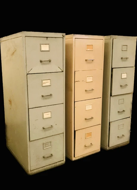 Bureau d'écolier des années 1960 sur peinture verte d'origine