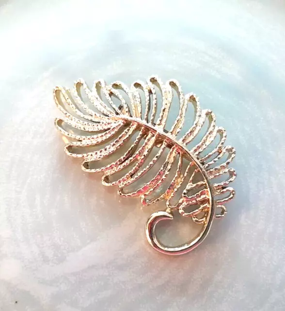 Vintage 1970's Gerry's Gold Tone 2" Open Work Feather Brooch Pin Classic