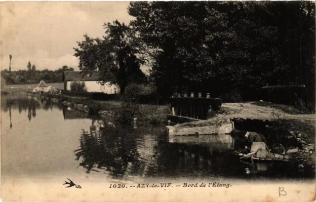CPA AZY-le-VIF - Bord de l'Etang (456703)
