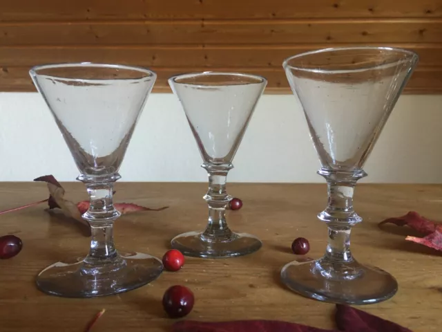 3 alte Biedermeier Weingläser mundgeblasen Glas antik