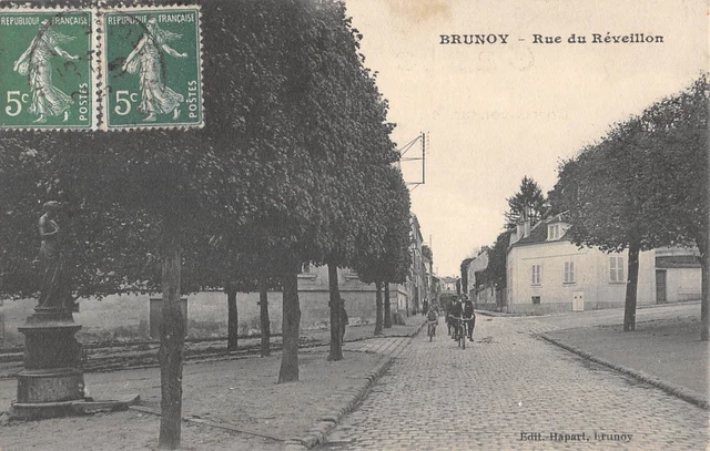 Cpa 91 Brunoy / Rue Du Reveillon