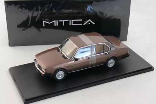 Alfa Romeo Alfetta 2000 TD 1979 luci de bosco met 524 1:18 Mitica