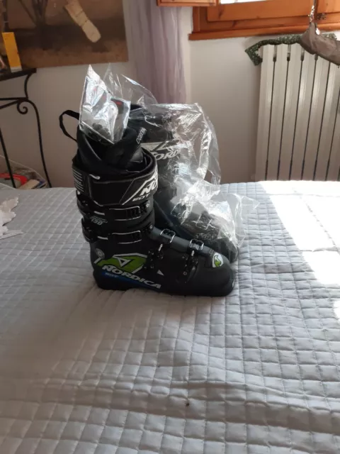 scarponi sci nordica dobermann edt 130 usati 1 giorno vendo errata misura mis.7