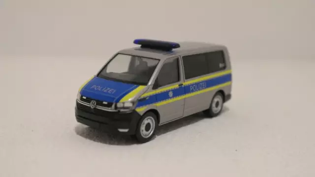 Herpa 1:87 - VW T6.1 Bus "Polizei München" - 096812