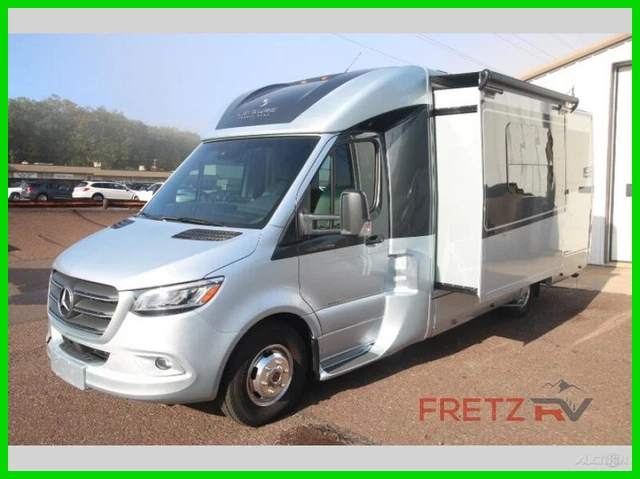 2022 Leisure Travel Unity U24CB Used 2022 Leisure Travel Unity U24CB Used