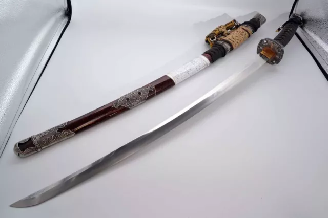Katana Japanese sword 67.27cm blade made by Soji Naohide Keio 2 (1866) Koshirae Katana Japanese sword 67.27cm blade made by Soji Naohide Keio 2 (1866) Koshirae