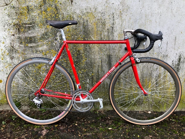 Vélo De Route Artisanal Bernard Carré - Cadre Acier Rouge 57cm - Full Campagnolo Athena Vintage
