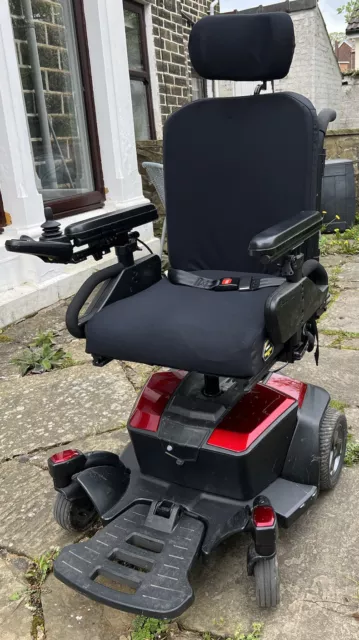 PRIDE QUANTUM KOZMO MOBILITY POWERCHAIR  WHEELCHAIR WITH HEAD REST. 1 Year Old
