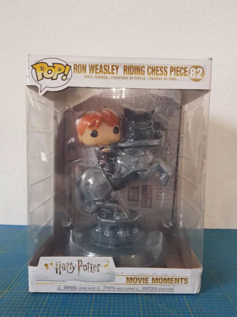 Funko Pop! Movies Harry Potter Ron Weasley Riding Chess Piece -VP leicht beschäd